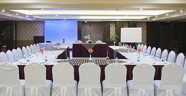 The Manor Bareilly By Leisure Hotels Esterno foto
